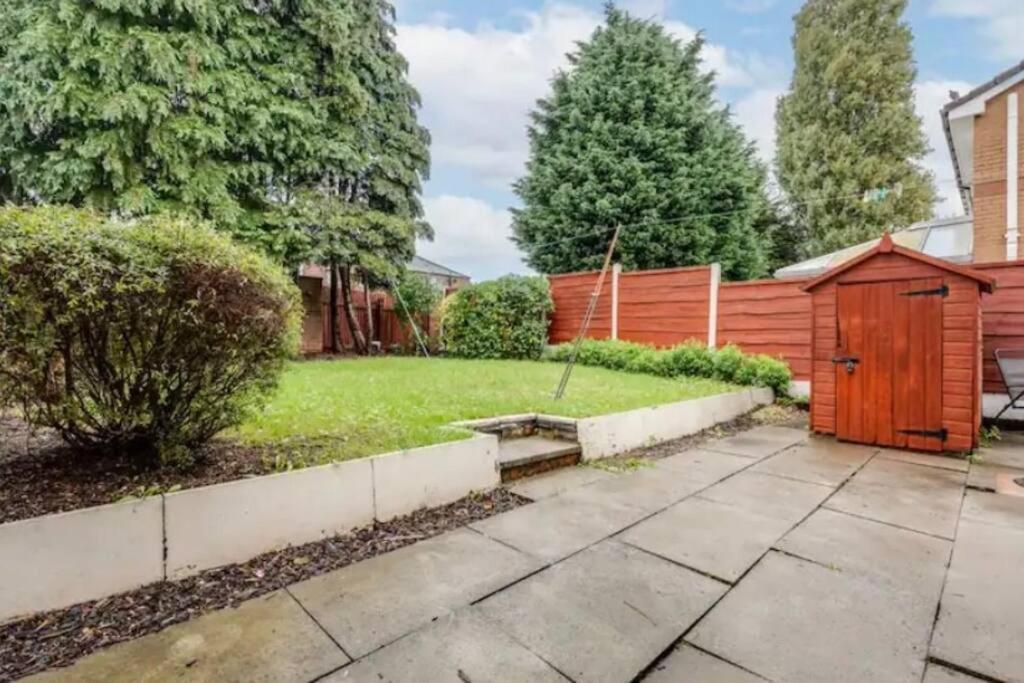 Newly Renovated House Near Trafford Centre Villa Manchester Exteriör bild
